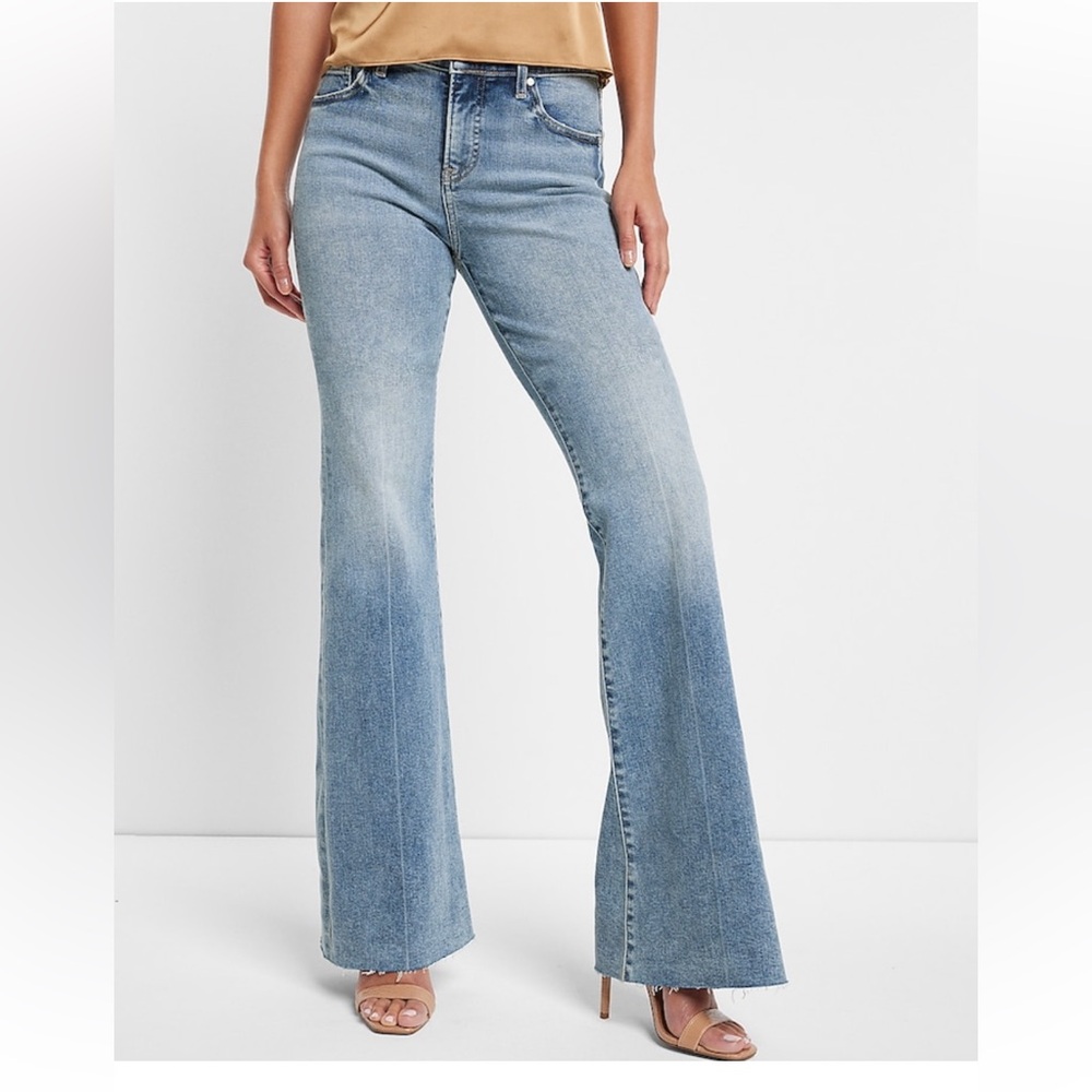 Express Women's Flared Jeans Size 0 Short